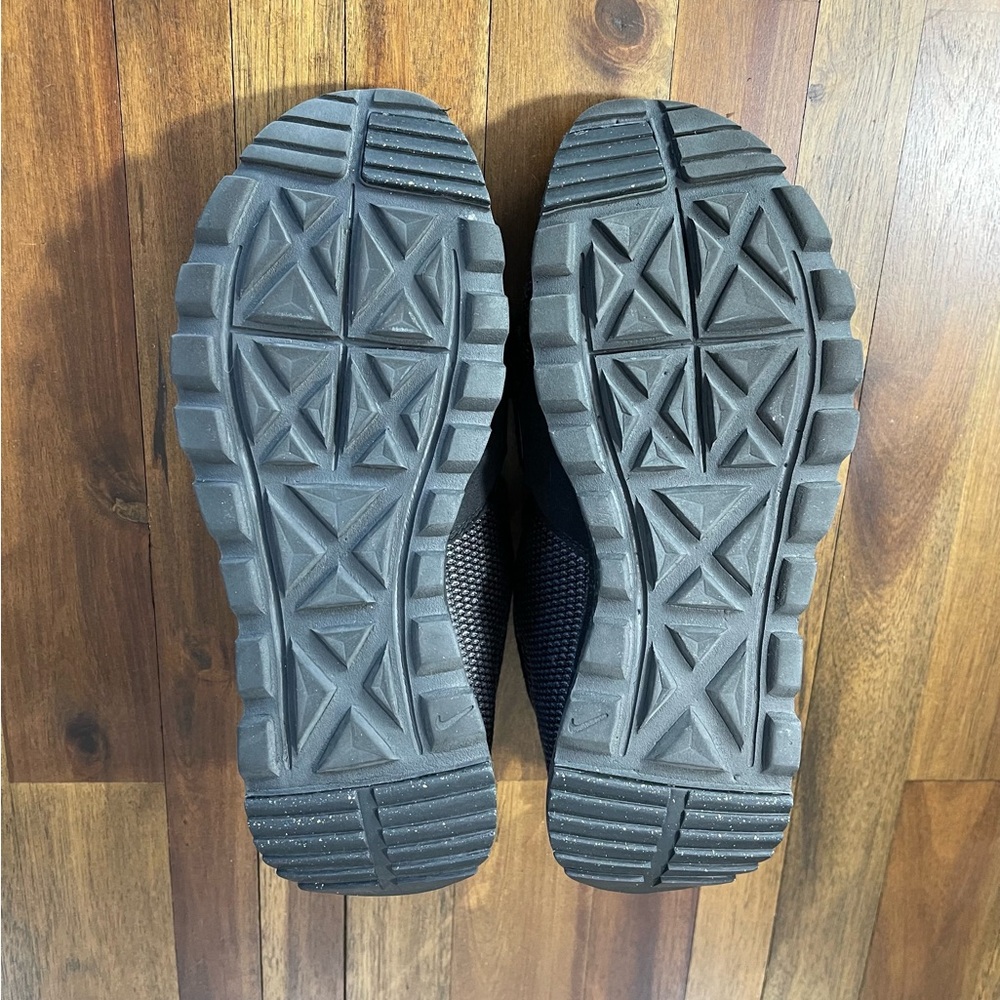 Nike SB Trainerendor Triple Black 
Skateboard Shoe mens size 9.5 - Picture 9 of 9